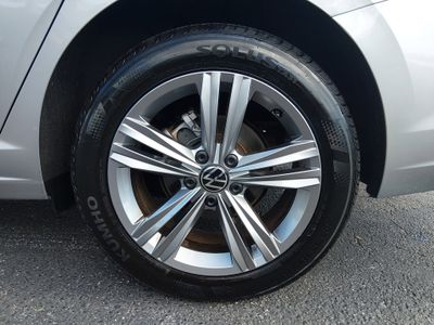2024 Volkswagen Jetta — photo 10 view