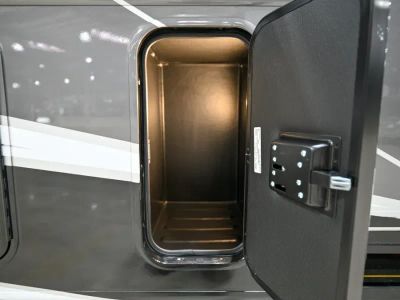 2027 Entegra VISION XL — photo 40 view