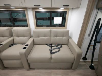 2027 Entegra VISION XL — photo 17 view
