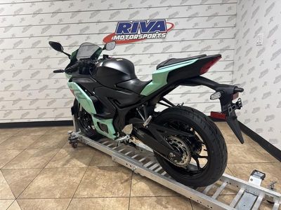 2026 Yamaha YZF-R3 - Photo 5