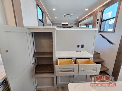 2026 Paradigm 385FL — photo 21 view
