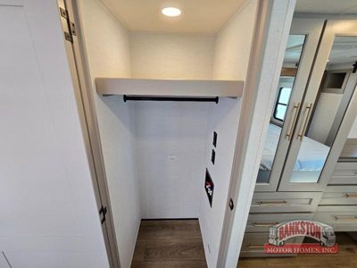 2026 Paradigm 385FL — photo 42 view