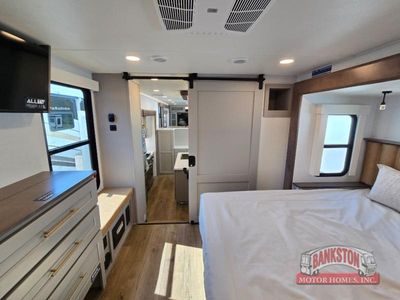 2026 Paradigm 385FL — photo 44 view