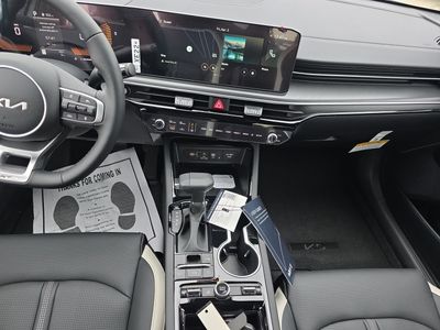2026 Kia K5 — photo 13 view
