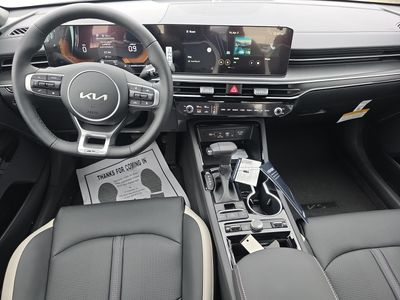 2026 Kia K5 — photo 12 view