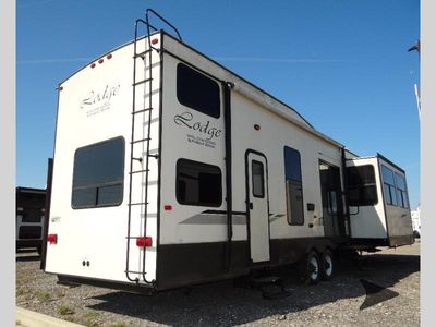 2018 Forest River RV Wildwood Lodge - Photo 3