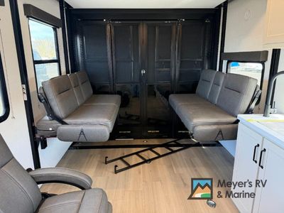 2026 Grand Design Momentum G-Class - Photo 6