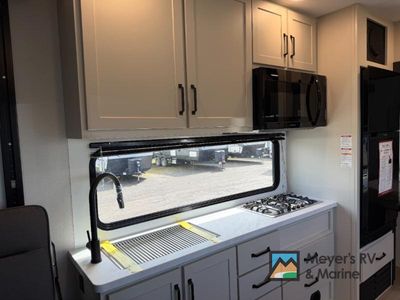 2026 Grand Design Momentum G-Class - Photo 8
