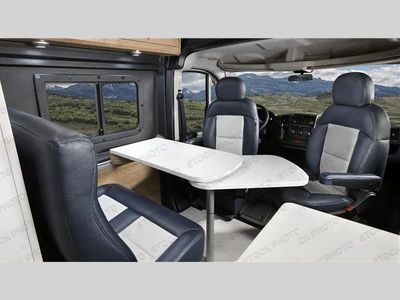 2026 Airstream Rangeline - Photo 5