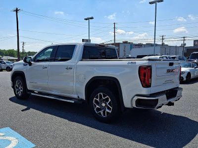 2023 GMC Sierra 1500 — interior view