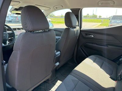 2027 Chevrolet Bolt - Photo 14