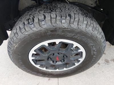 2024 Toyota Tacoma 4WD - Photo 10