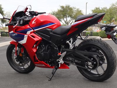 2025 Honda CBR500R - Photo 4