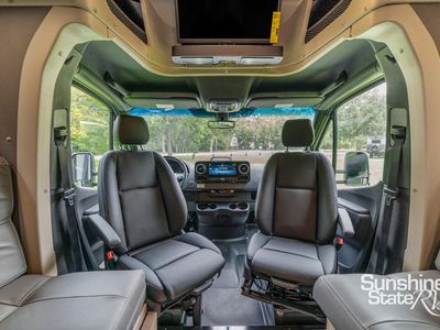 2026 Winnebago Ekko - Photo 8