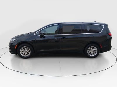 2023 Chrysler Pacifica — interior view