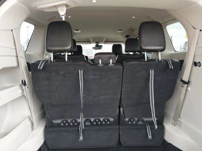 2023 Chrysler Pacifica — photo 11 view