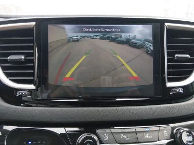 2023 Chrysler Pacifica — photo 16 view