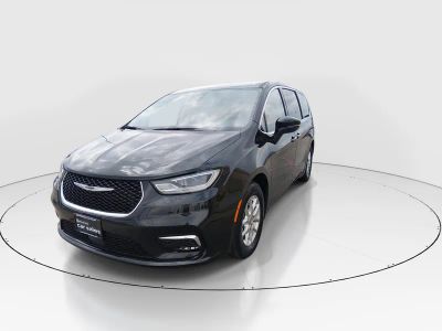 2023 Chrysler Pacifica — rear three-quarter view