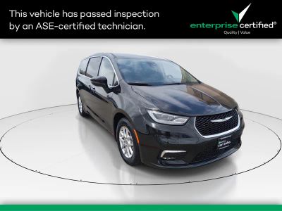 2023 Chrysler Pacifica Touring L FWD — front three-quarter view