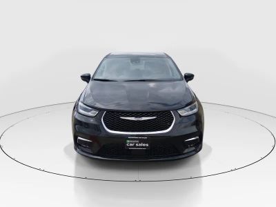 2023 Chrysler Pacifica — side profile view