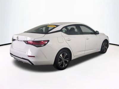 2022 Nissan Sentra — detail view