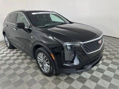 2025 Cadillac XT4 — detail view