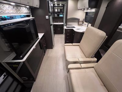 2016 Leisure Travel Vans UNITY - Photo 3