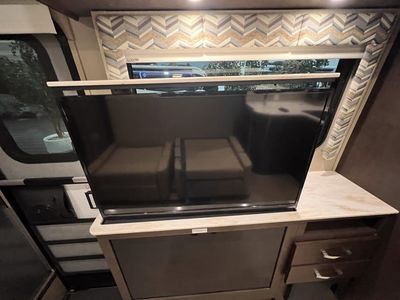 2016 Leisure Travel Vans UNITY - Photo 7