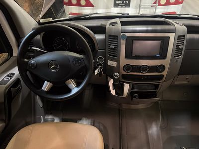 2016 Leisure Travel Vans UNITY - Photo 2