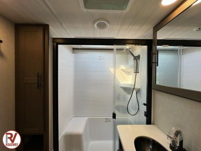 2027 Cougar 360MBI - Photo 34