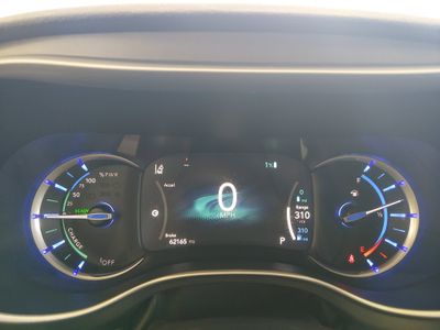 2023 Chrysler Pacifica — photo 14 view