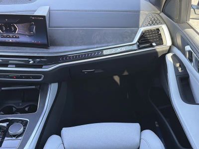 2026 BMW X5 — photo 17 view