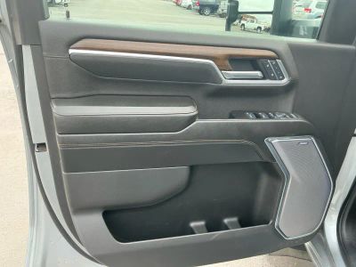 2025 Chevrolet Silverado 2500HD — photo 15 view