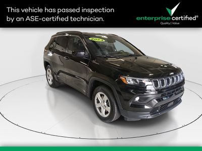 2024 Jeep Compass Latitude 4x4 — front three-quarter view