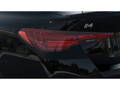 2026 BMW i4 M60 - Photo 8