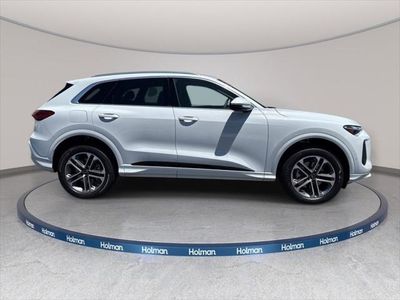 2025 Audi Q5 — interior view