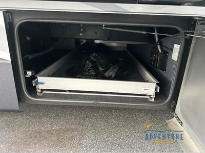 2017 Tiffin Motorhomes Phaeton GH - Photo 8