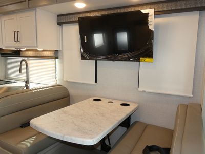 2026 Thor Motor Coach Pasadena SE - Photo 15