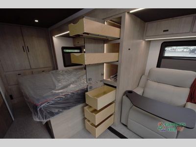 2026 Grand Design Lineage Series M - Photo 45