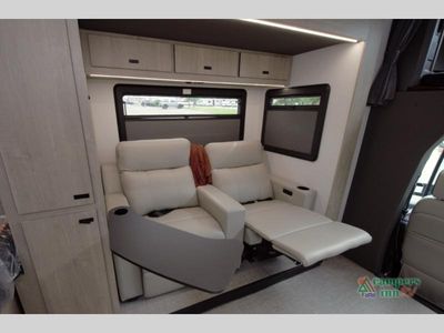 2026 Grand Design Lineage Series M - Photo 43