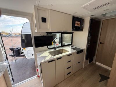 2026 Winnebago Micro Minnie - Photo 7