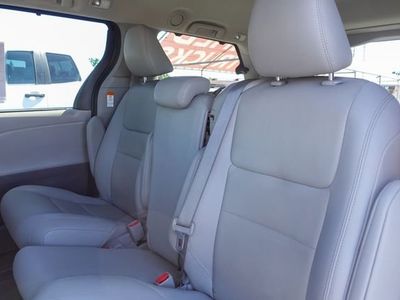2020 Toyota Sienna — photo 27 view