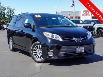 2020 Toyota Sienna — side profile view