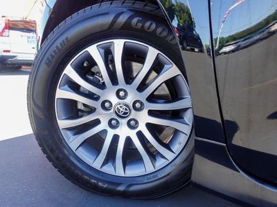 2020 Toyota Sienna — photo 13 view
