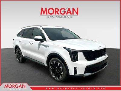 2026 Kia Sorento EX in White — front three-quarter view