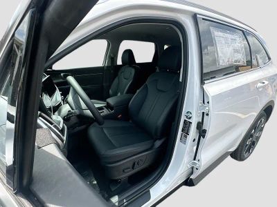 2026 Kia Sorento — photo 21 view