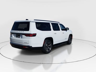 2024 Jeep Wagoneer L - Photo 7