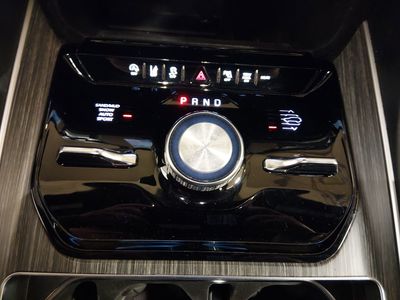 2024 Jeep Wagoneer L - Photo 21