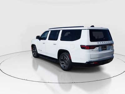 2024 Jeep Wagoneer L - Photo 5
