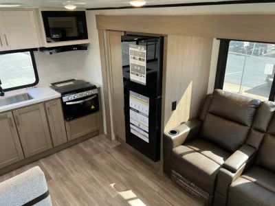 2027 Jayco NORTH TRAIL — photo 9 view